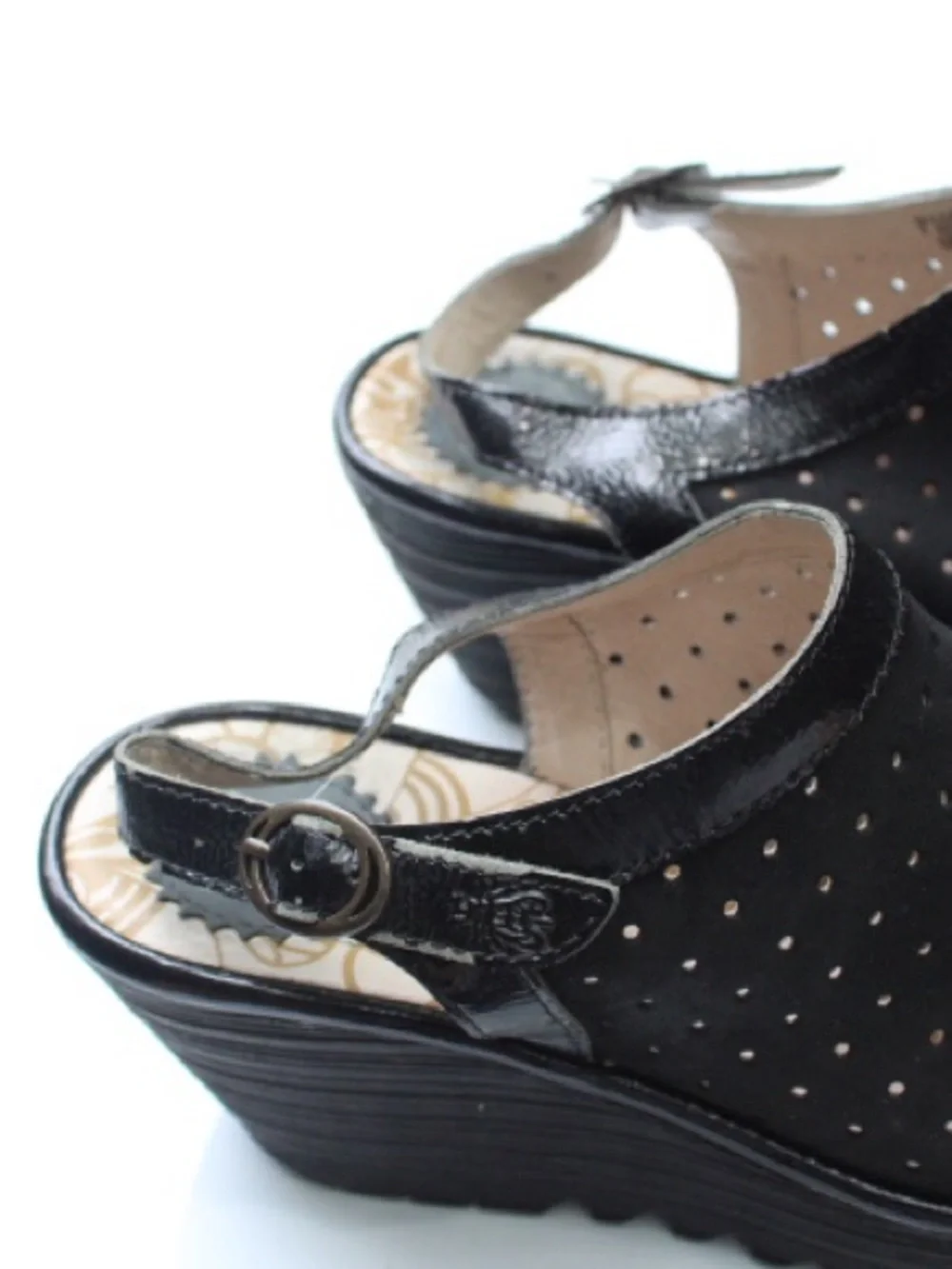 Fly London Yile wedges